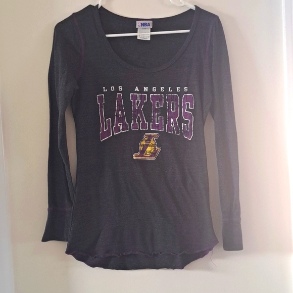 NBA Tops - NBA Los Angeles Lakers Longsleeved Shirt size Medium